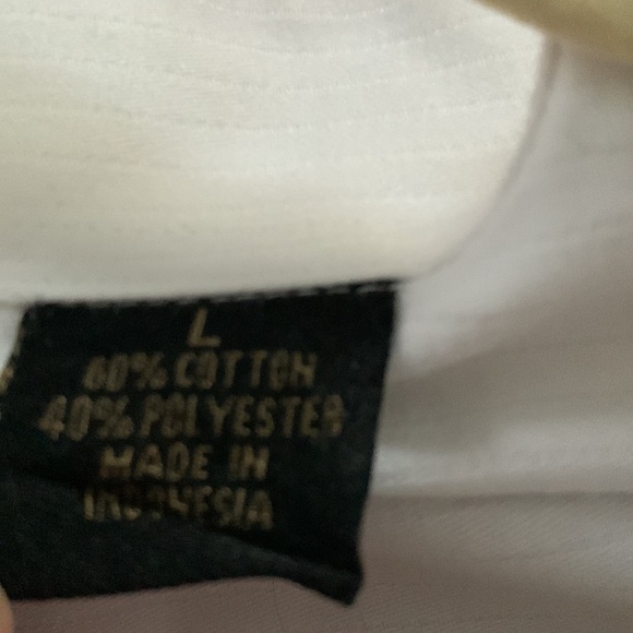 Men’s Axist Crisp White Button-Down Shirt - Picture 6 of 6